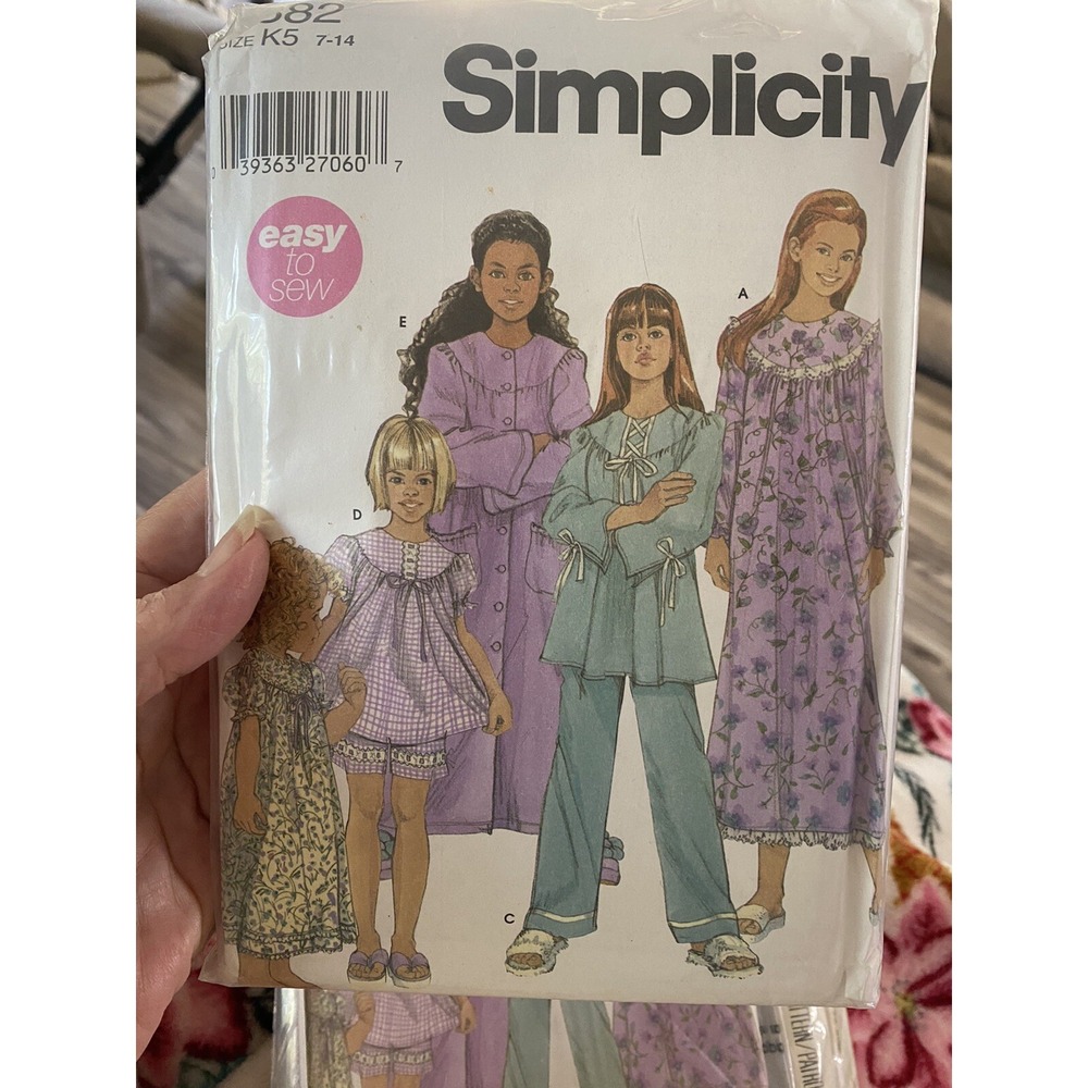 2003 Simplicity 5382 Girls Nightgown Robe Pajamas Pattern Sz 7-14 UNCUT